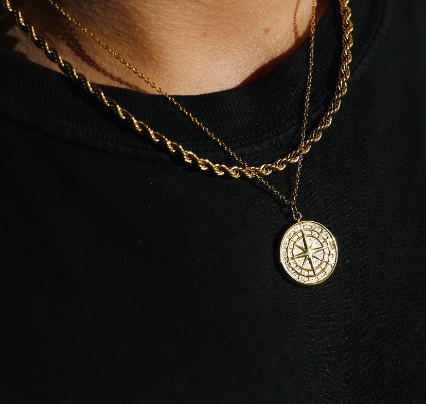 COMPASS PENDANT (GOLD)